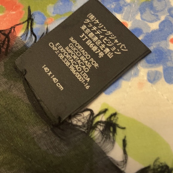 Gucci shawls 🧣 new without tag 🏷 - Picture 4 of 7